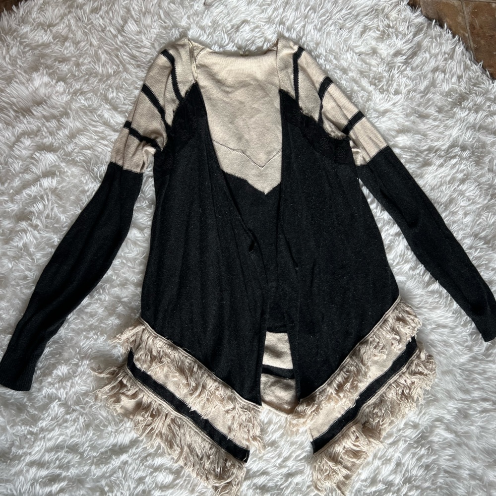 Gimmick by BKE long Cardigan Sweater Size Medium